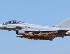 世俱杯赛程-F1新赛季揭幕战之夜，马克西在重压之下的破晓逆袭