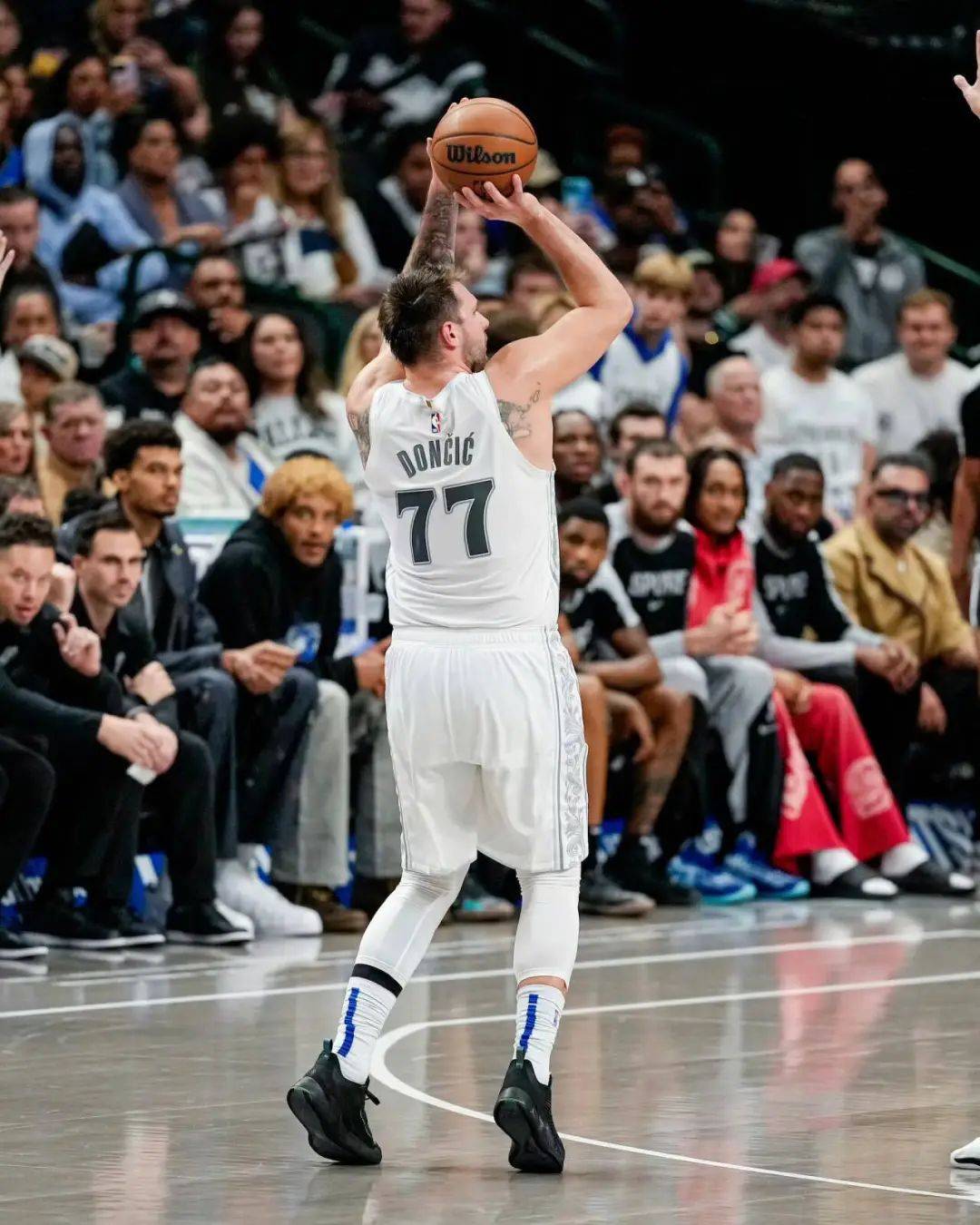 世俱杯参赛资格-小牛惜败热火，遭遇败绩