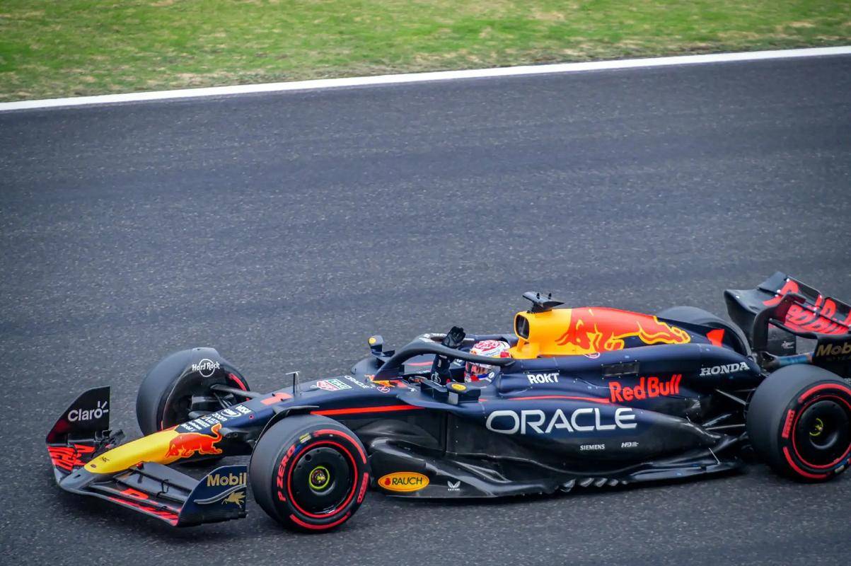 世俱杯决赛-红牛二队翻盘法拉利，勒克莱尔关键制胜