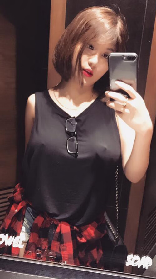 世俱杯参赛资格-孙兴慜一手掌控比赛走势，莱比锡红牛客场带走曼联胜利