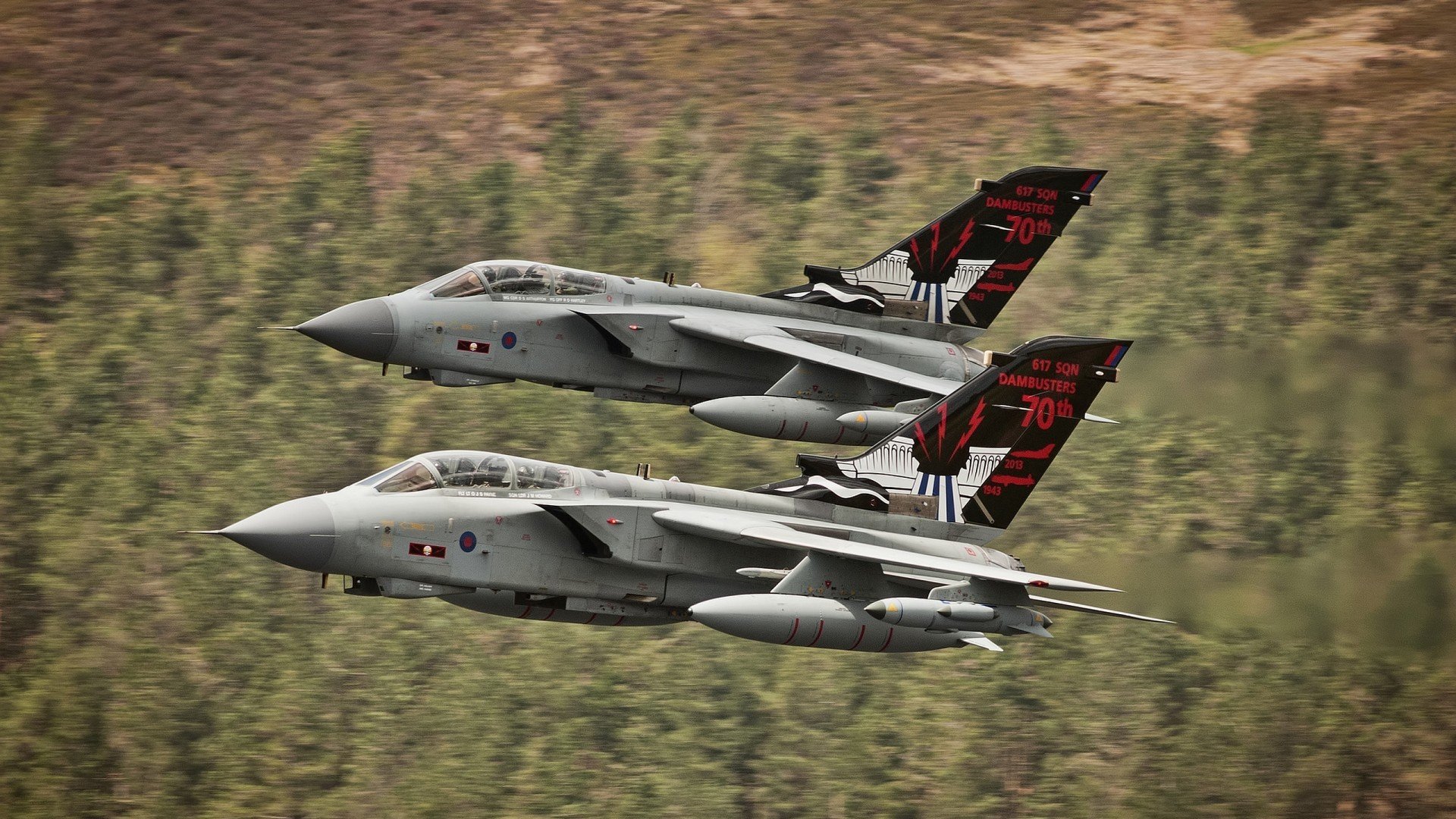 世俱杯-霍勒迪攻防一体导演逆转好戏，掘金力克上海强势晋级四强