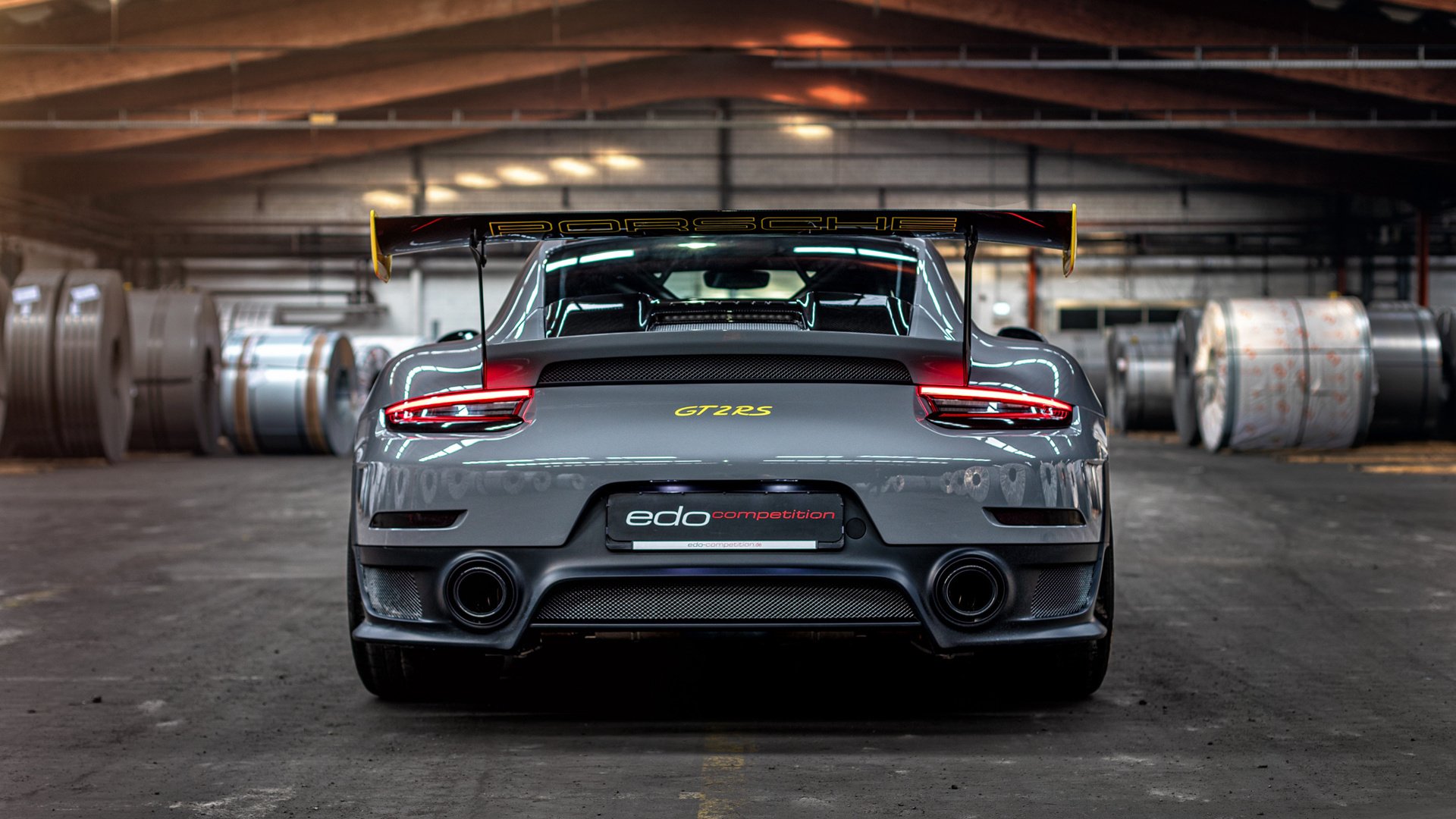 世俱杯决赛-F1新赛季揭幕战之夜,当赛车轰鸣遇见卡马文加的滚烫脚步