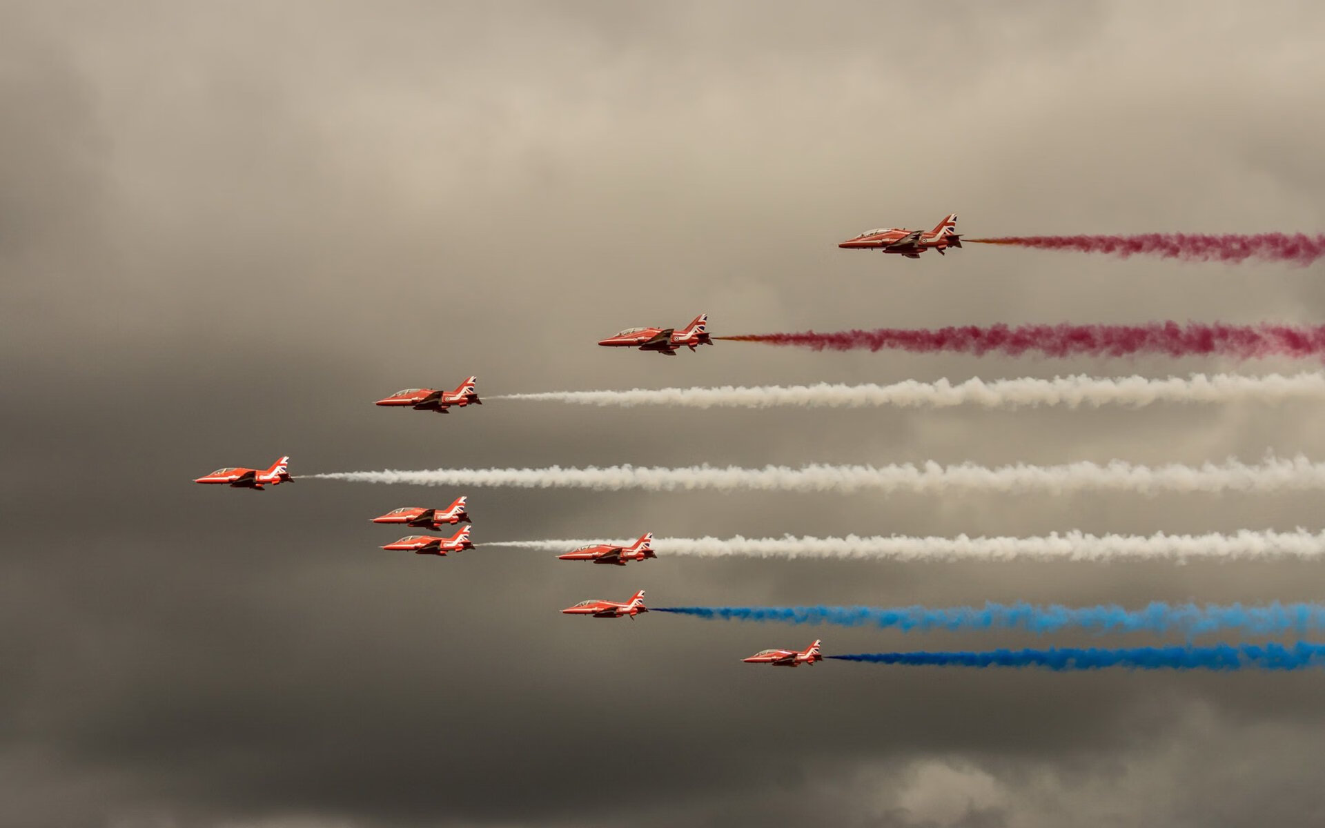 世俱杯赛程-绿茵场上的终局之战，硬木地板上的无解杀器